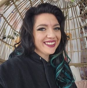 Meet your Posher, Christie